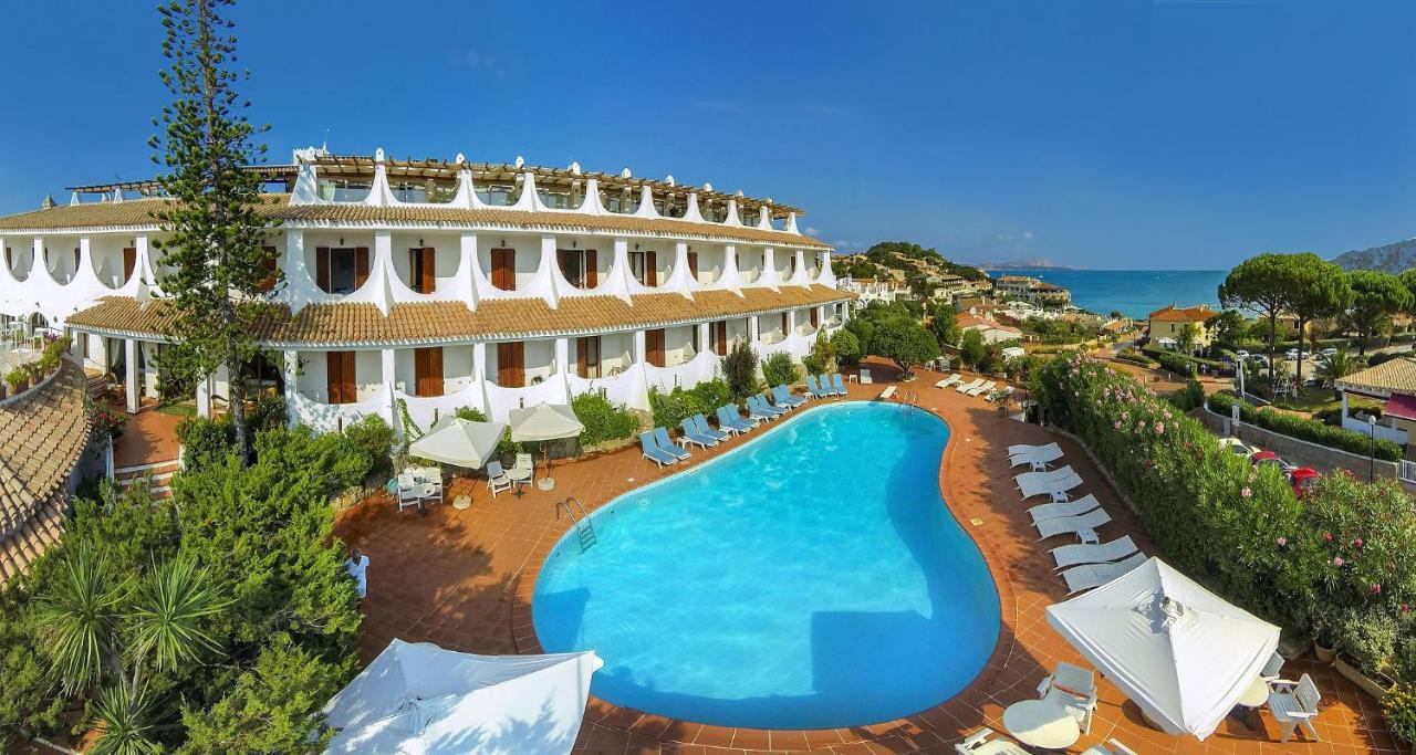 Hotel Punta Est Baja Sardinia Exteriör bild