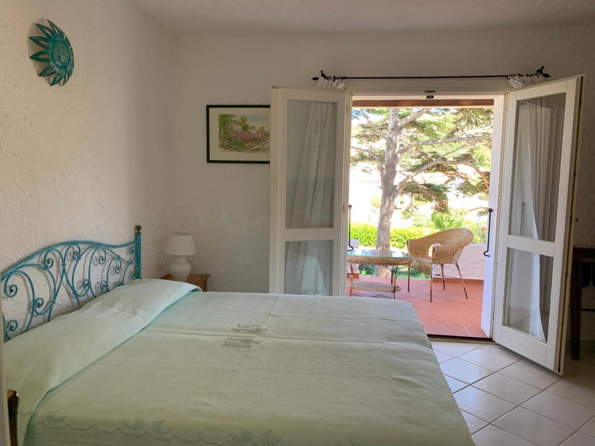 Hotel Punta Est Baja Sardinia Exteriör bild