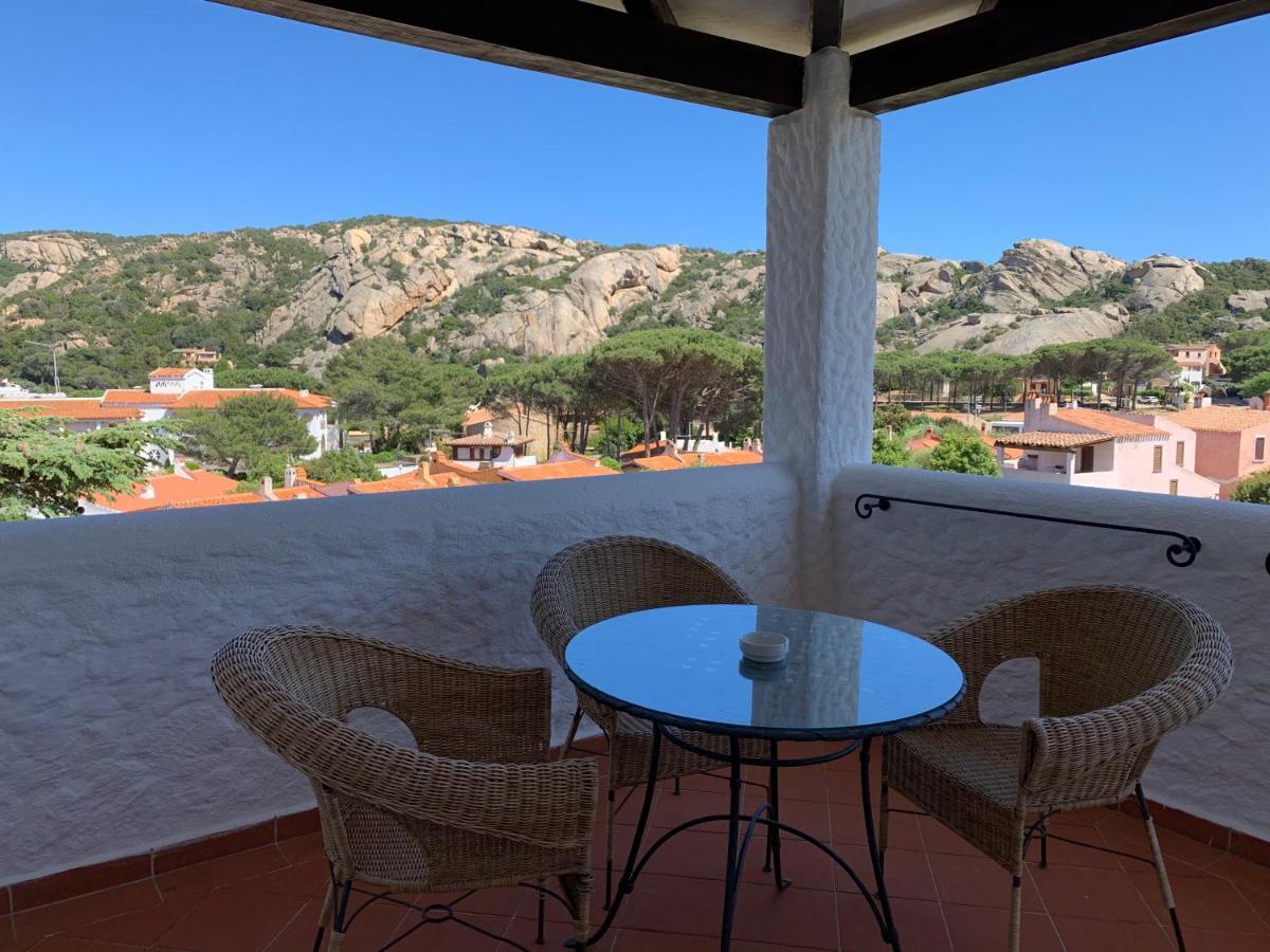 Hotel Punta Est Baja Sardinia Exteriör bild