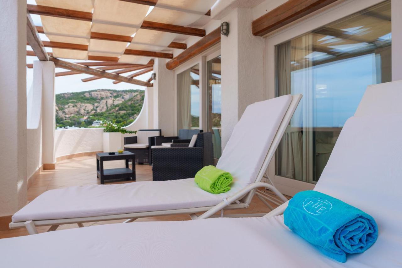 Hotel Punta Est Baja Sardinia Exteriör bild