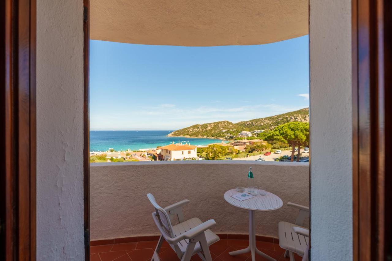 Hotel Punta Est Baja Sardinia Exteriör bild