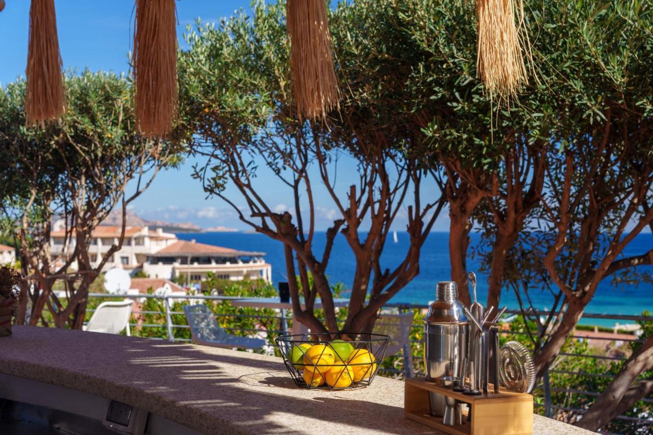 Hotel Punta Est Baja Sardinia Exteriör bild