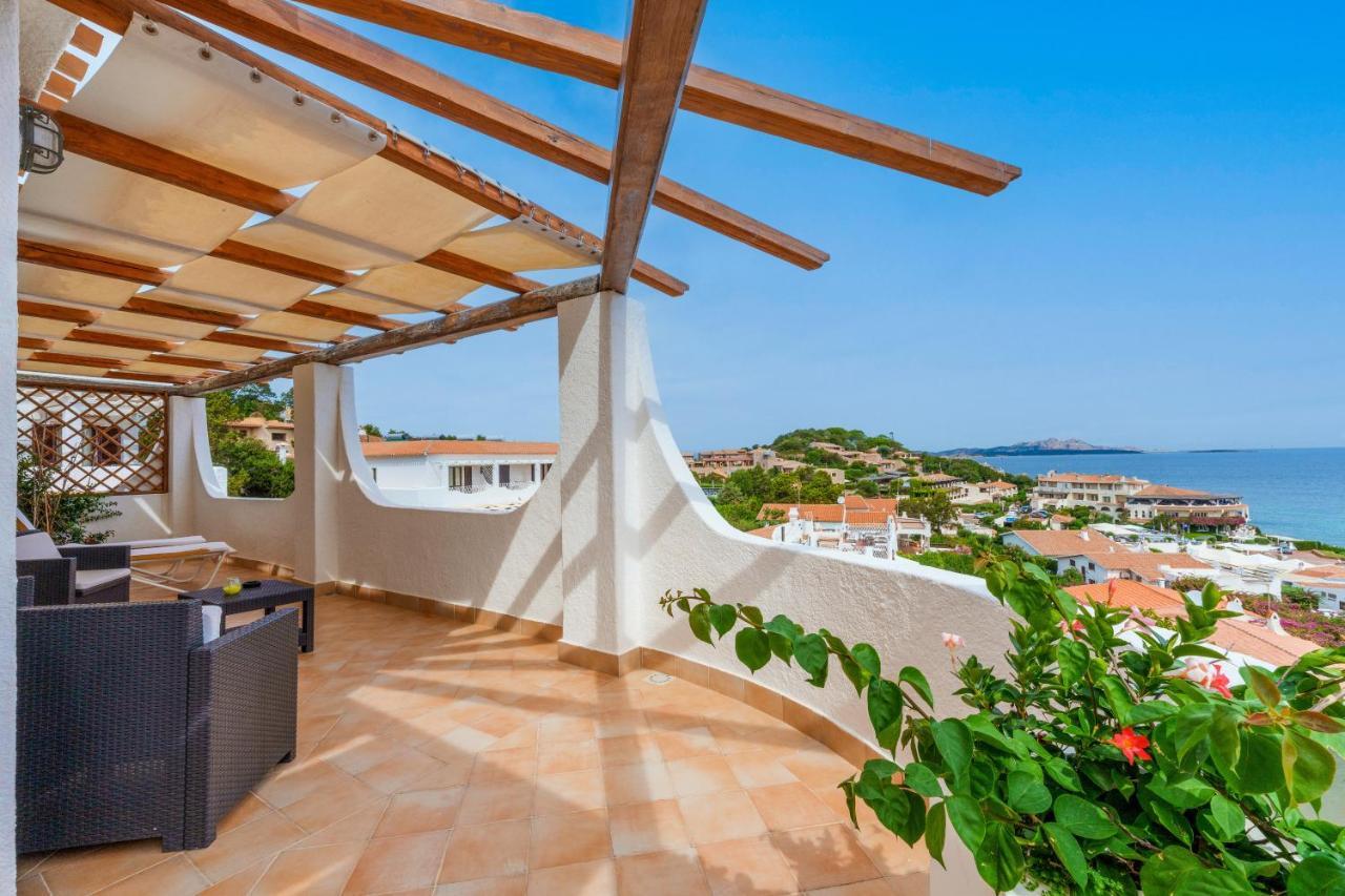 Hotel Punta Est Baja Sardinia Exteriör bild