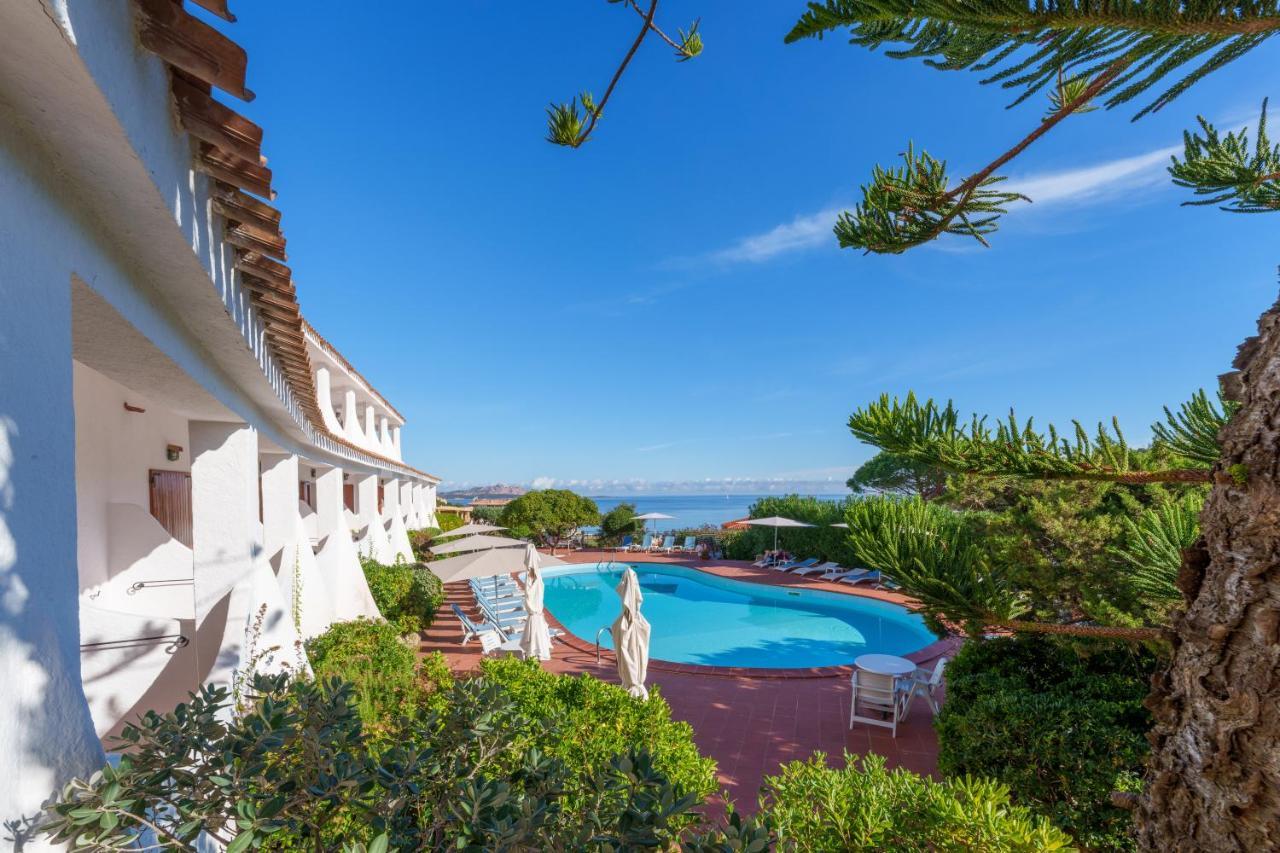 Hotel Punta Est Baja Sardinia Exteriör bild